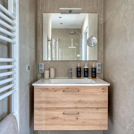 Maison Des Marais 5 Etoiles La Chaume Piscine